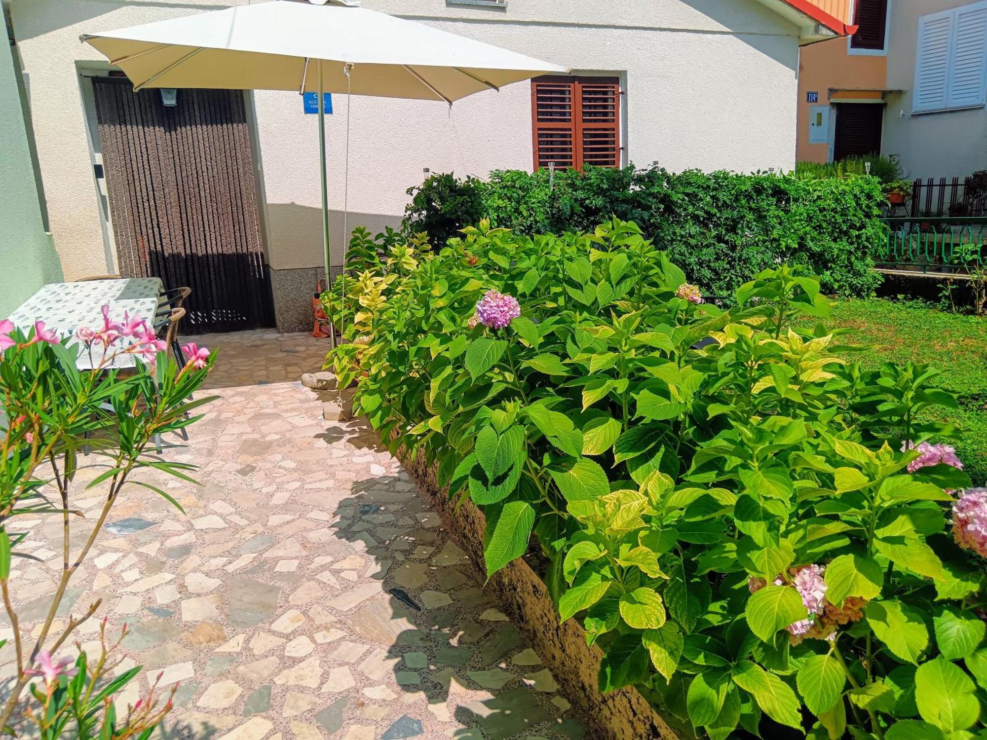Holiday House Palma Dobrinj Exterior photo